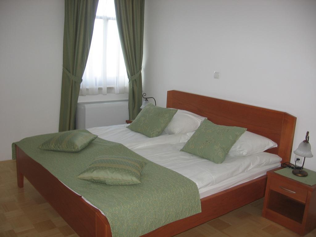 Gostilna In Prenocisce Kocjan Hotel Bizeljsko Ngoại thất bức ảnh